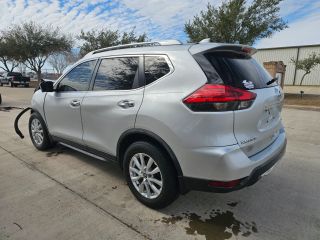 2017 Nissan Rogue SV - Exterior Rear Left Corner Image